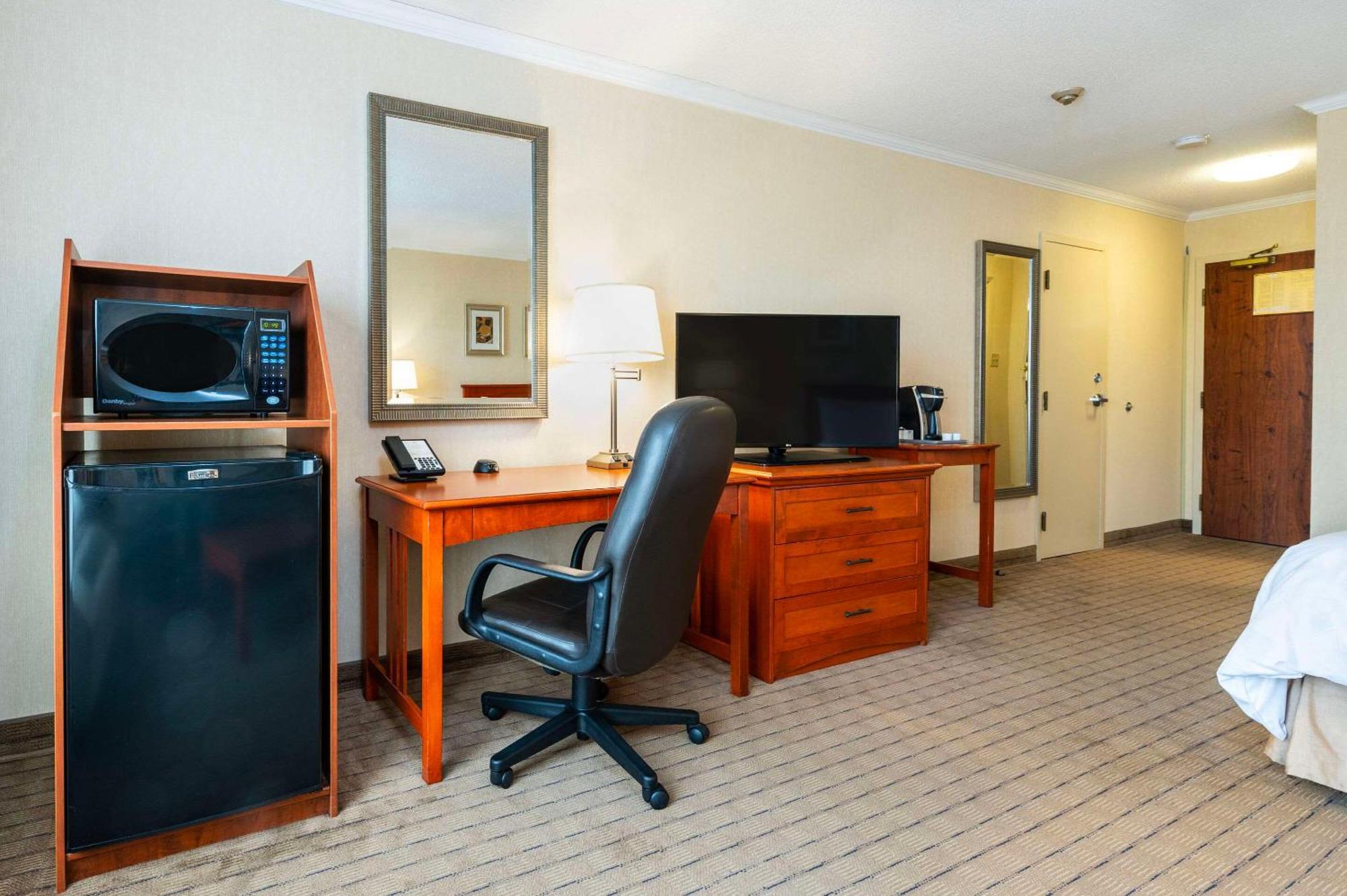 Allure Hotel & Conference Centre, Ascend Hotel Collection Barrie Eksteriør billede