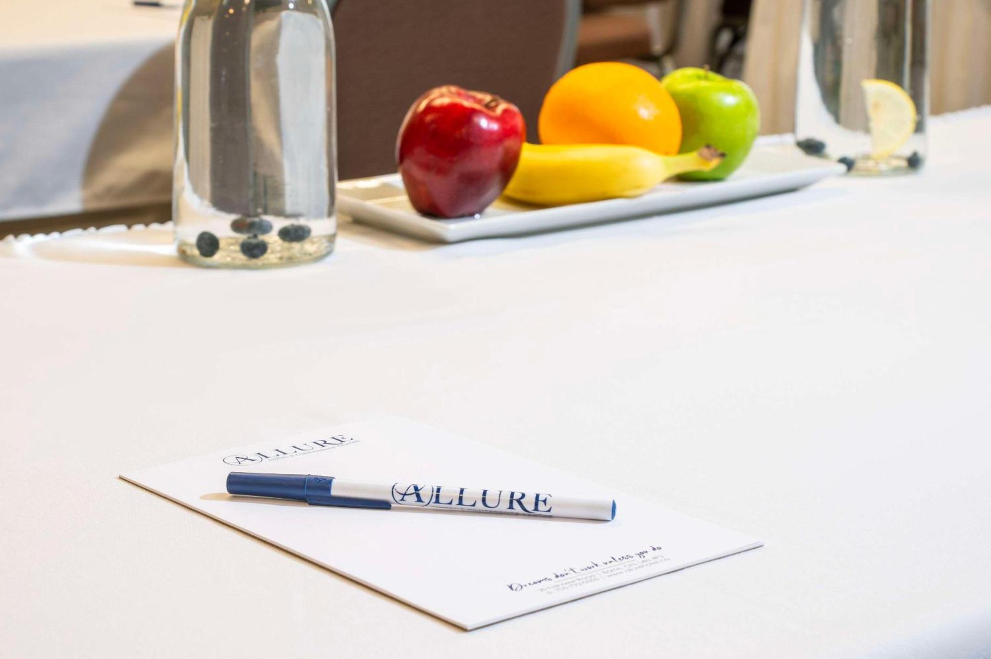 Allure Hotel & Conference Centre, Ascend Hotel Collection Barrie Eksteriør billede