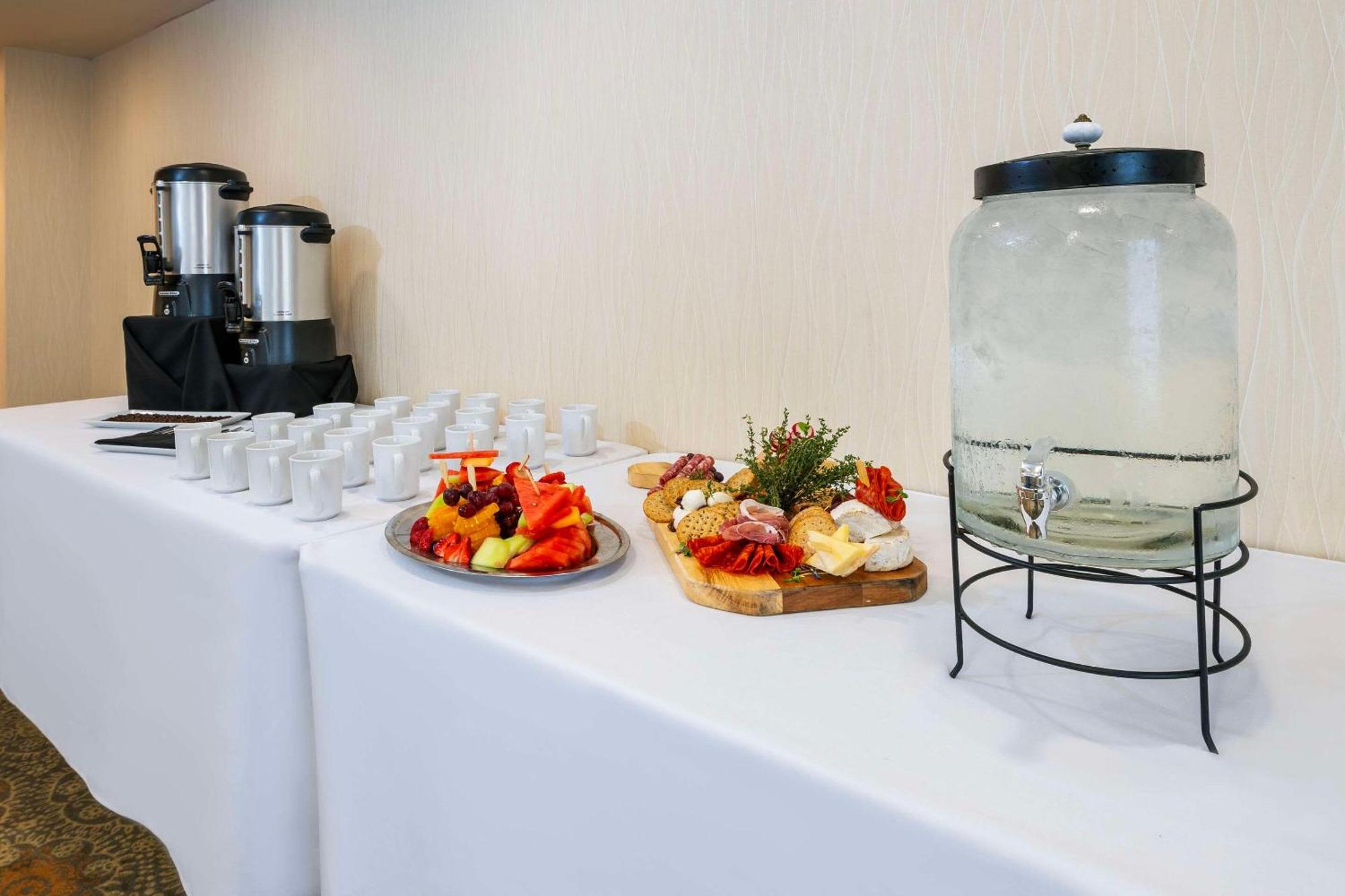 Allure Hotel & Conference Centre, Ascend Hotel Collection Barrie Eksteriør billede