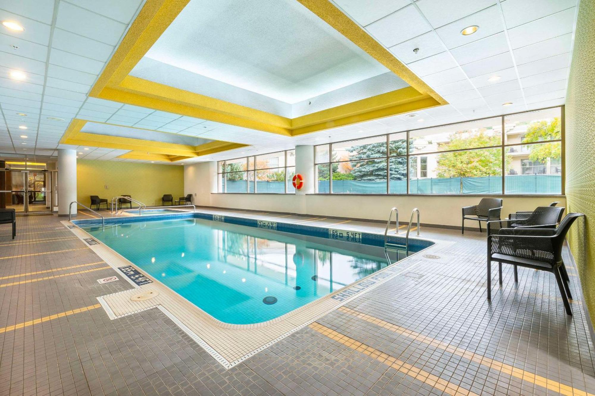 Allure Hotel & Conference Centre, Ascend Hotel Collection Barrie Eksteriør billede